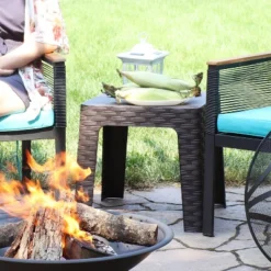 Sunnydaze Decor Sunnydaze 18" Square Polypropylene Indoor/Outdoor Patio Side Table